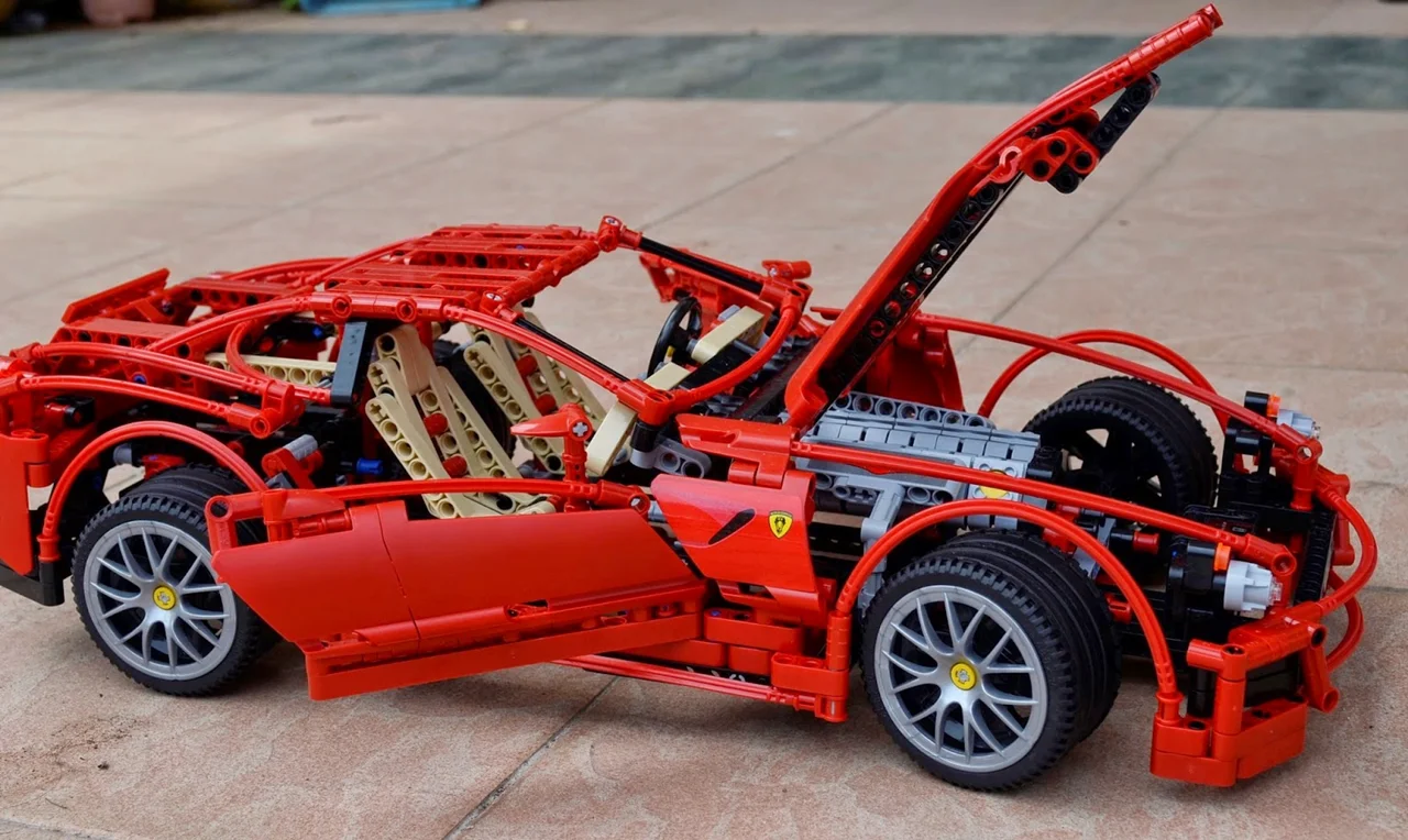 خرید لگو جی سی «ماشین مسابقه فراری» Building Blocks JiSi Famous Racing Ferarri lego 3333