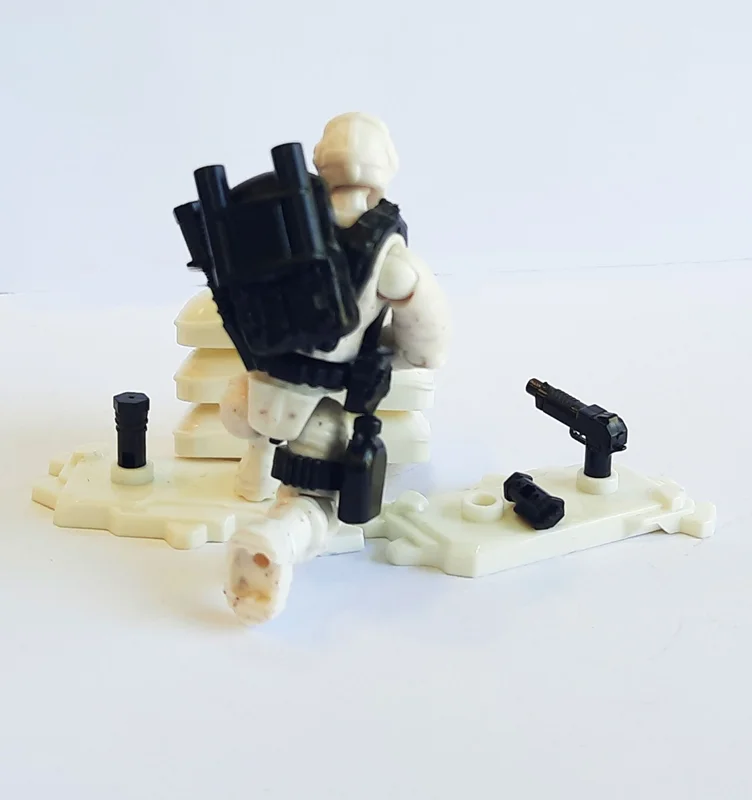 خرید لگو «سرباز نیروی ویژه با تجهیزات نظامی»، لگو ارتشی، لگو نظامی لگو سرباز، لگو آدمکی، مینی فیگور آدمک، مینی فیگور لگویی  X-Block Special Troops Military Soldier minifigures Lego Series XJ-981D