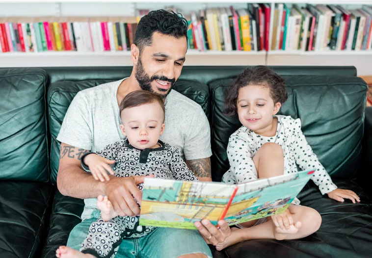 فواید کتاب‌خوانی برای کودکان و روش‌های تشویق آن‌ها