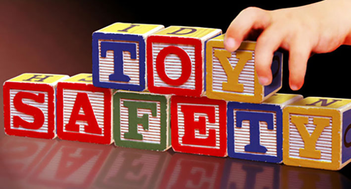 ایمنی اسباب‌بازی‌ها: اهمیت انتخاب بر اساس نوع اسباب‌بازی و سن کودک