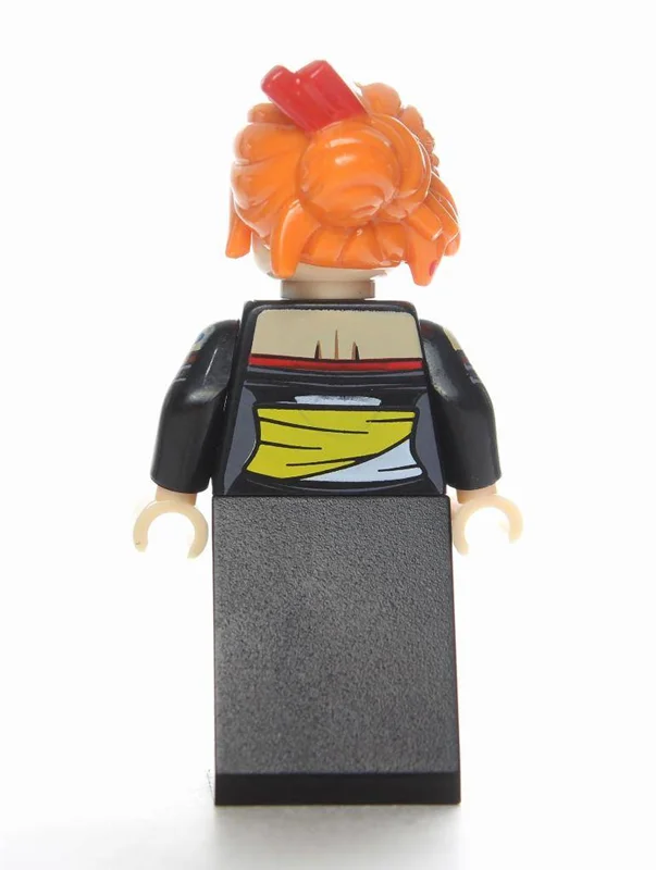 نمای پشت مینی فیگور لگو نامی کیمونو Nami