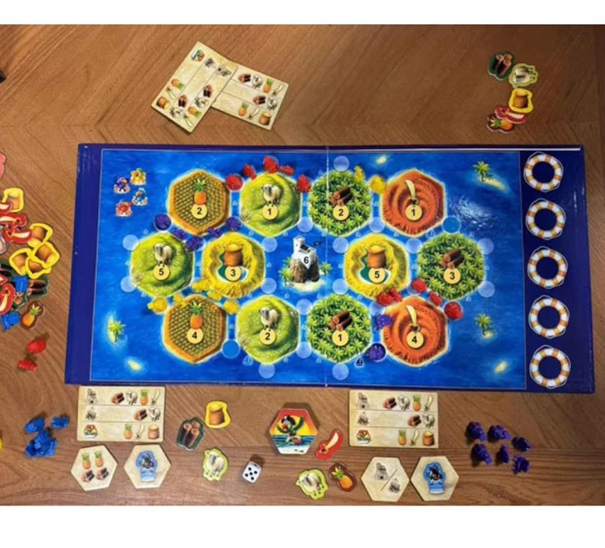 صفحه بازی کاتان جونیور با کشتیها و جزایر مختلف