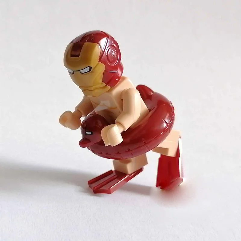 مینی فیگور لگو آیرون من نسخه تعطیلات - نمای 3بعدی
