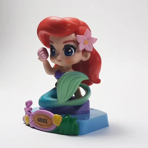 فیگور آریل Ariel Figure با پایه تزئین شده و صدف در دست