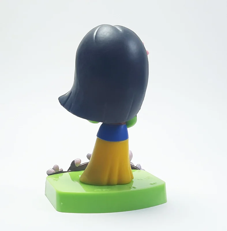 فیگور مولان Mulan Figure از پشت با نمایش موهای بلند و طراحی لباس