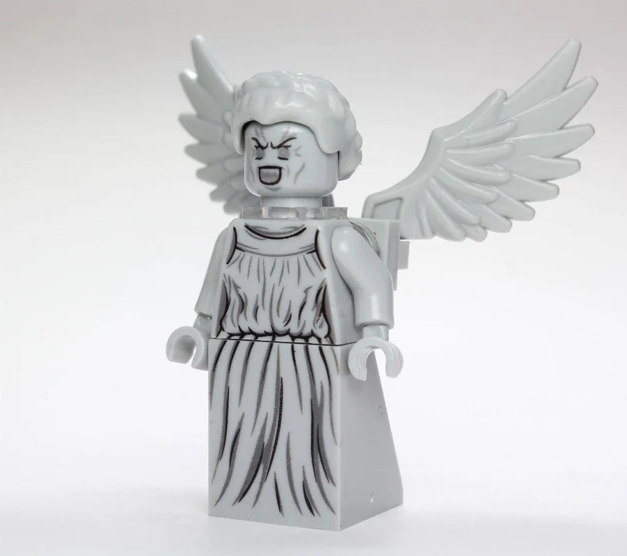 نمایش سه بعدی مینی فیگور Weeping Angel  برای مشاهده بهتر جزئیات