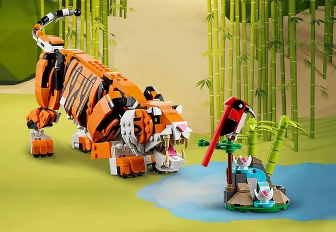 خرید برند لگو «ببر باشکوه، 3 حیوان هیجان انگیز در 1 مجموعه شگفت انگیز» Lego Building Blocks LEGO Creator 3 in 1 Majestic Tiger to Panda or Koi Fish Set , Animal Figures 31129
