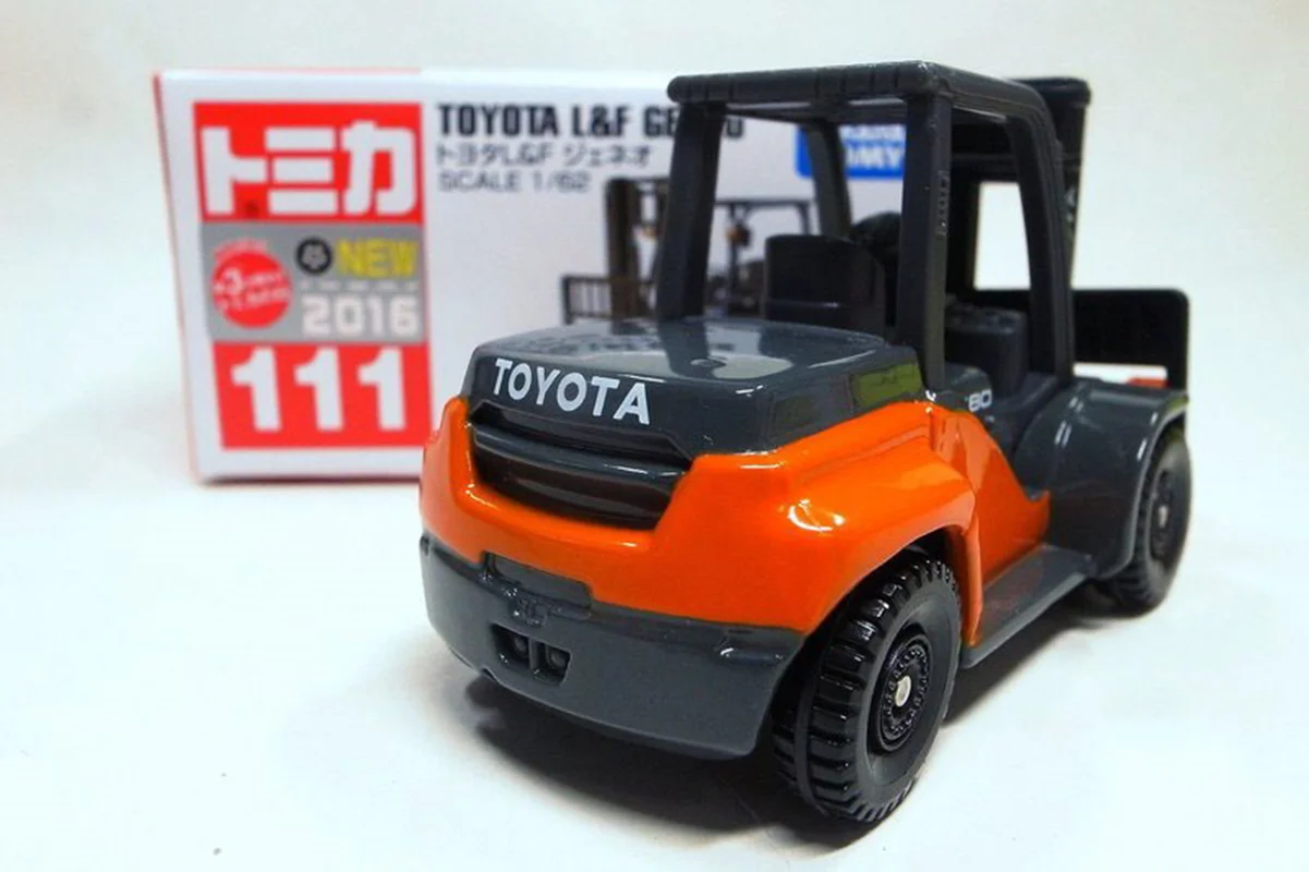 ماکت فلزی ماشین 1/62 Takara Tomy Tomica Toyota L&F Geneo تومی تومیکا تویوتا نارنجی مشکی لیفرتاک