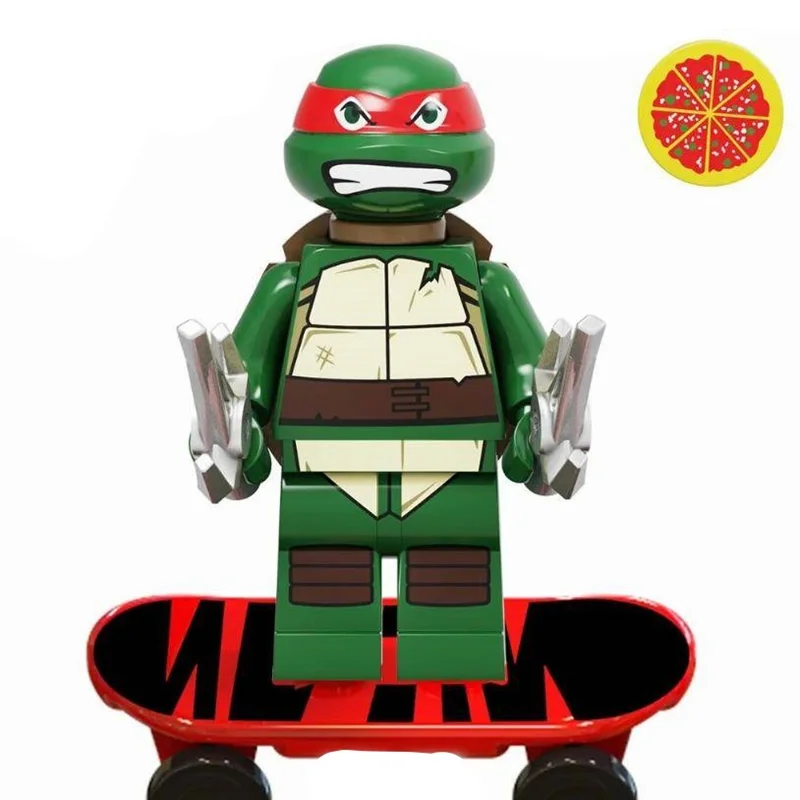 نمای جلو مینی فیگور رافائل لاکپشتهای نینجا با سر بند قرمز و حالت خشمگین