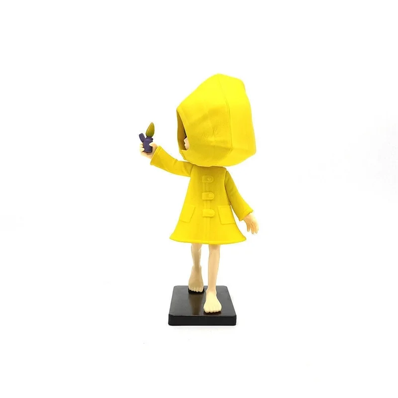 فیگور شش با بارانی زرد از نمای کنار- Little Nightmares Six Yellow Raincoat Figure