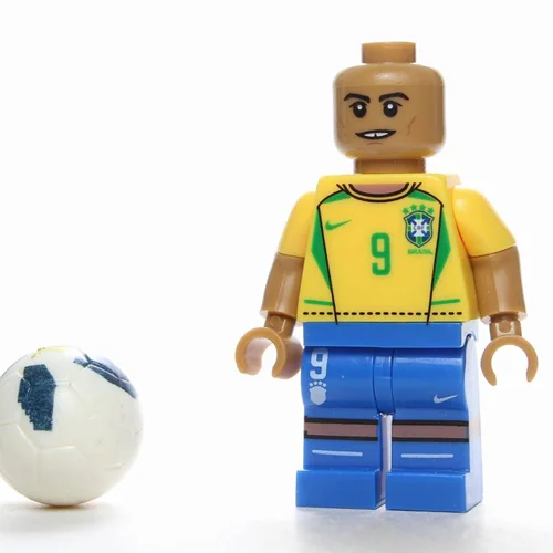 مینی فیگور لگو رونالدو لوئیس نازاریو د لیما 9 Ronaldo Luís Nazário de Lima