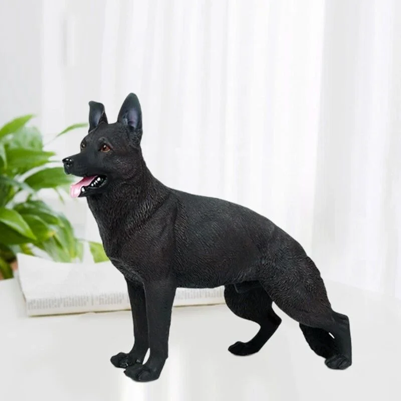 فیگور سگ ژرمن شپرد سیاه Black German Shepherd در محیط دکوراتیو