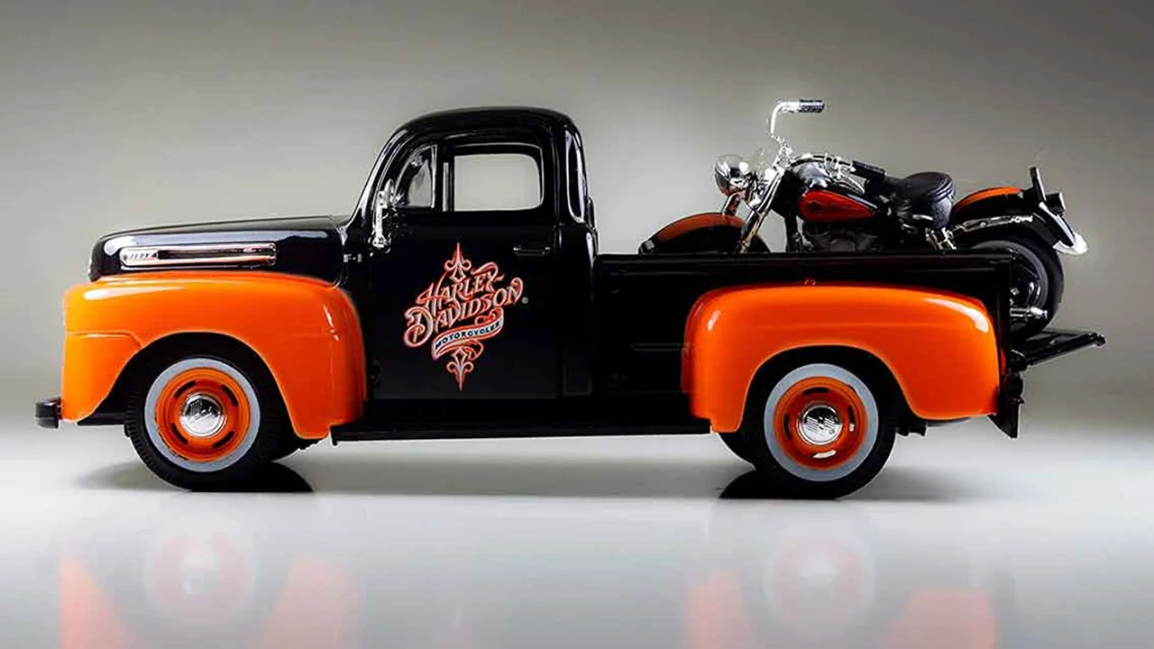 Harley Davidson 1948 Ford F1 Pick UP & FLH Duo Glide 1958