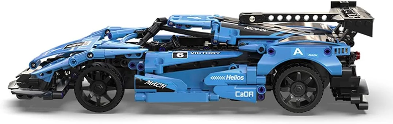 نمای نزدیک از قسمت جلویی ماشین