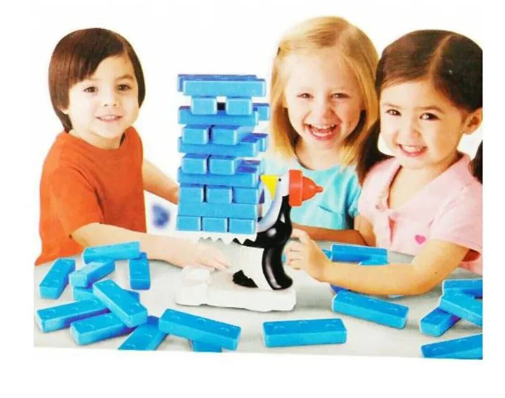 جنگا تعادلی پنگوئن (Penguin Panic) - بازیکنان در حال رقابت