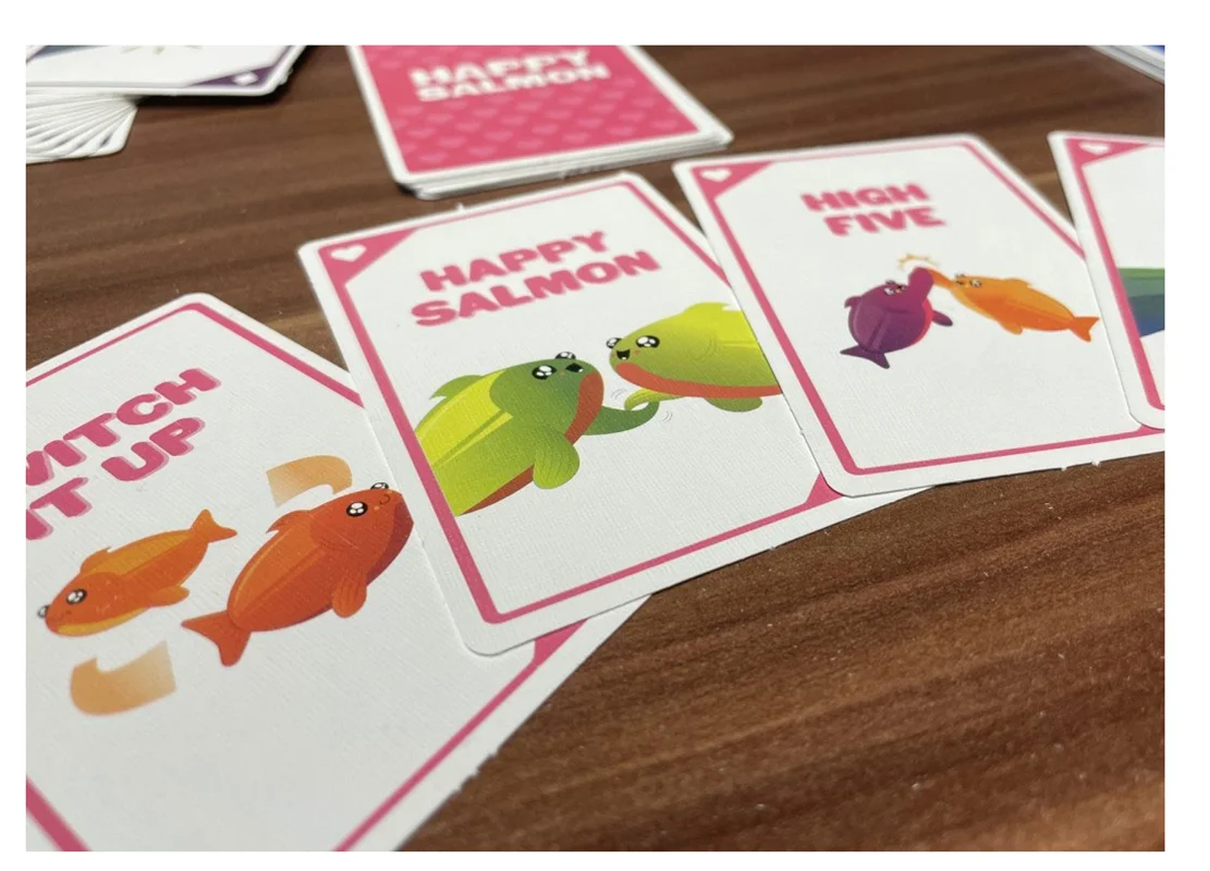 کارتهای رنگی بازی در حالت پخششده