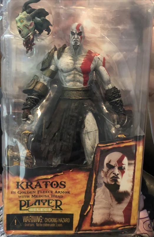 خرید اکشن فیگور نکا «خدای جنگ کریتوس با زره پشمی و سر مدوسا» Neca Kratos God of War Kratos in Golden Fleece Armor with Medusa Head